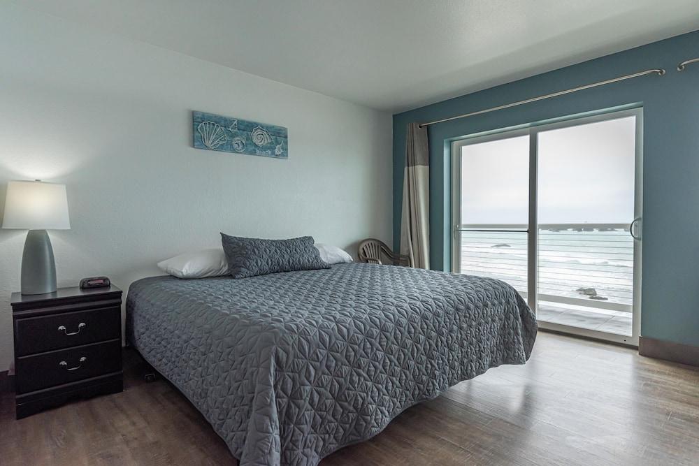 Sunset Oceanfront Lodging photo 42