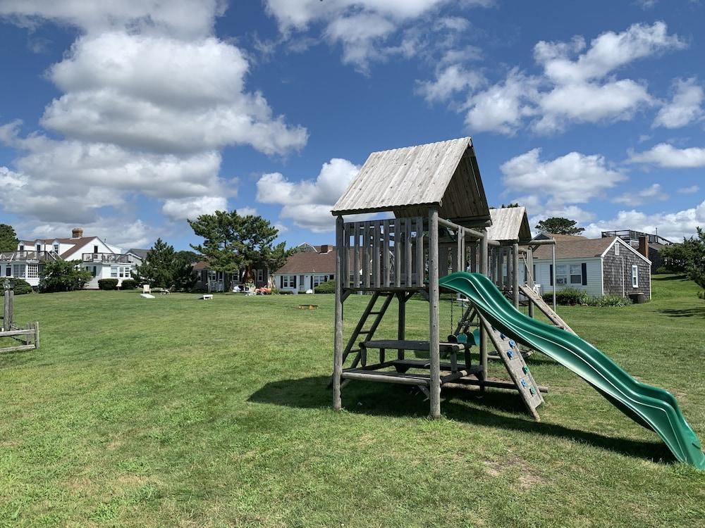 Lighthouse Inn photo 38
