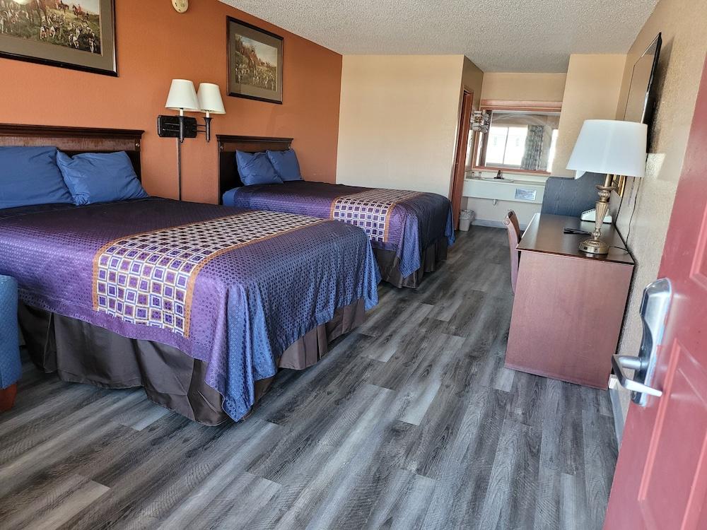 Budget Host Inn Eastland photo 39