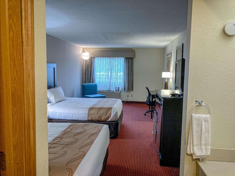 Motel 6 Elkhart, IN photo 6