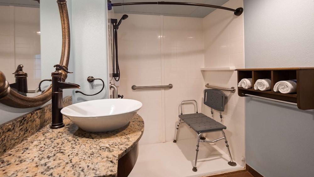 Best Western Plus Plaza Hotel photo 17