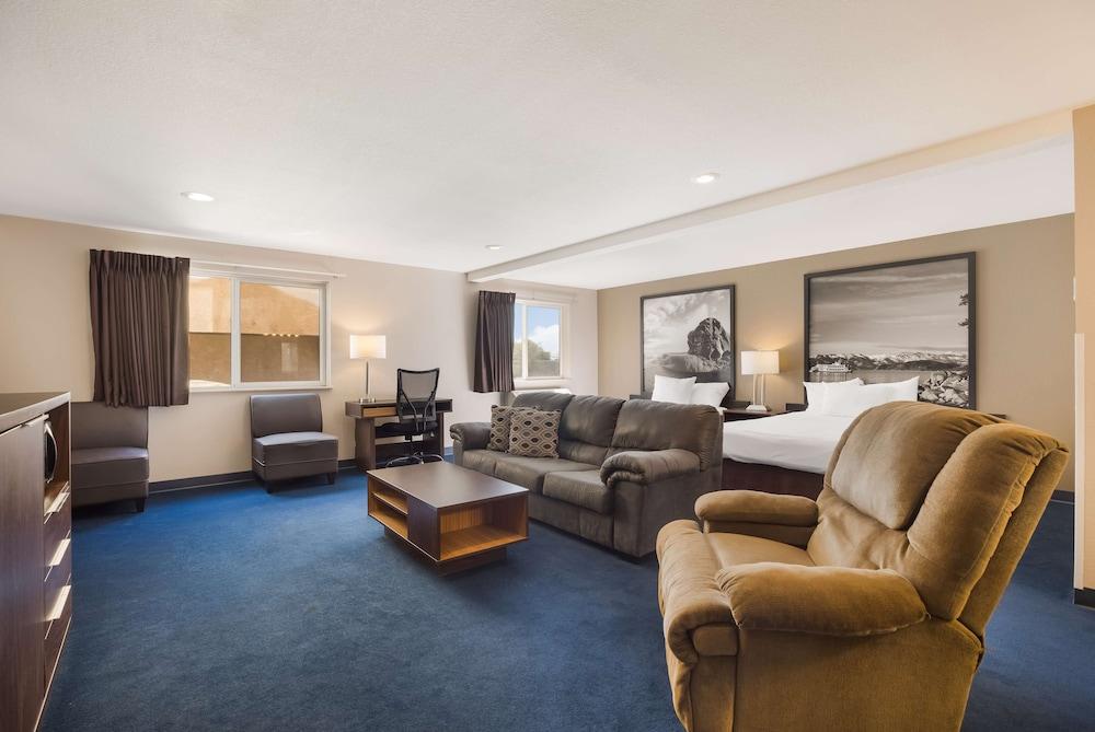 Americas Best Value Inn Sparks photo 12