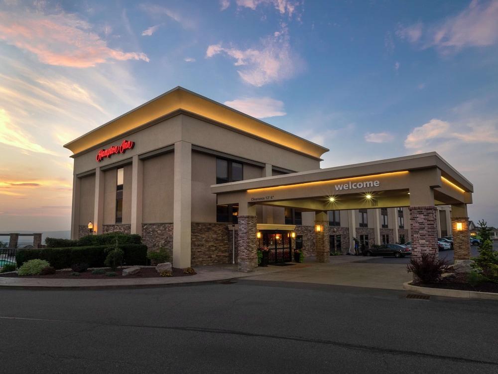 Hampton Inn Hazleton photo 41