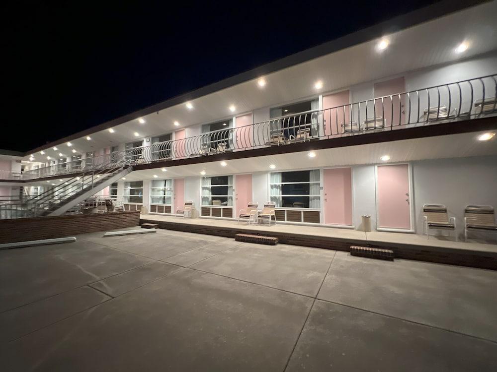 Ivan Hoe Motel photo 1