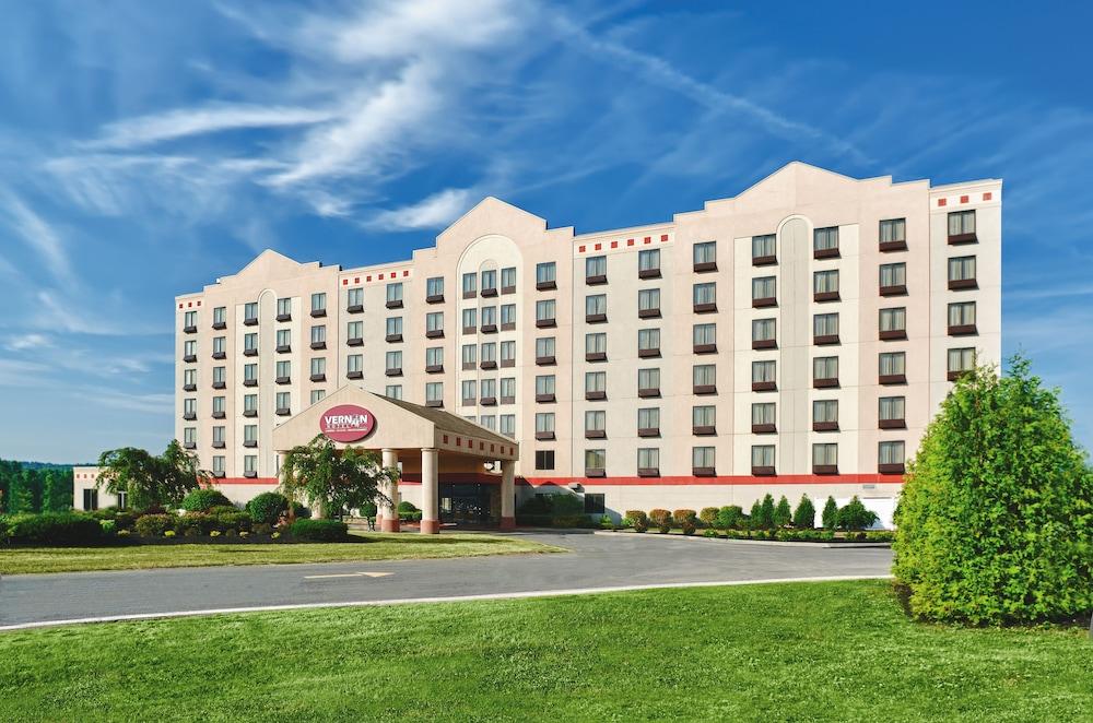Vernon Downs Casino and Hotel photo 1