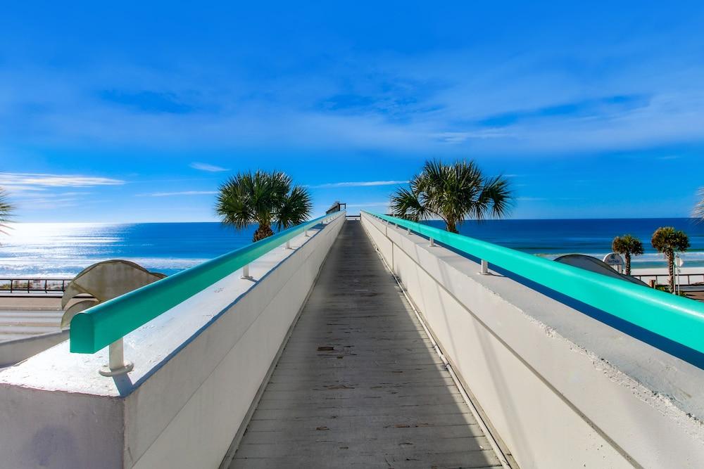Surfside Resort photo 38