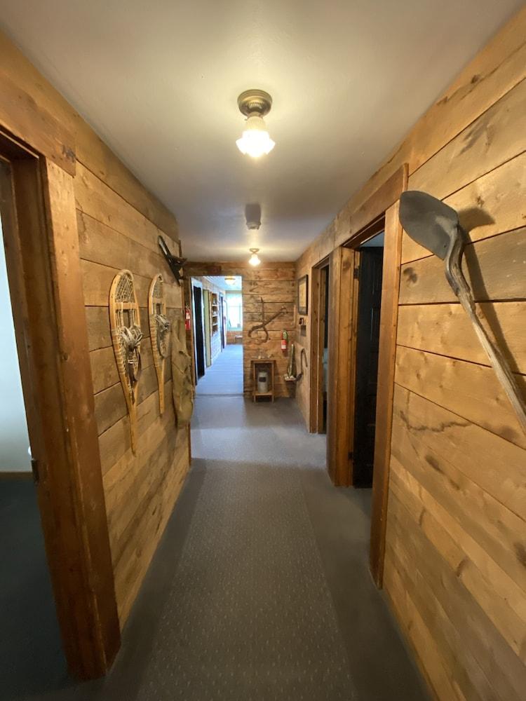 McCarthy Lodge Resort photo 35