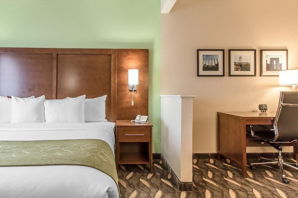 Comfort Suites Rolla photo 40