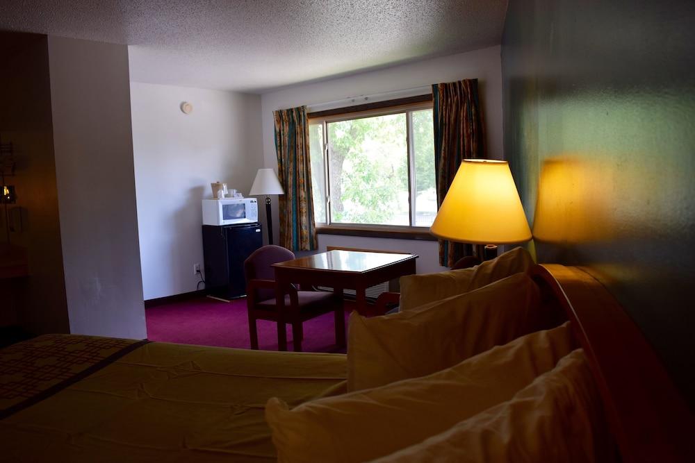 Snelling Motel photo 16