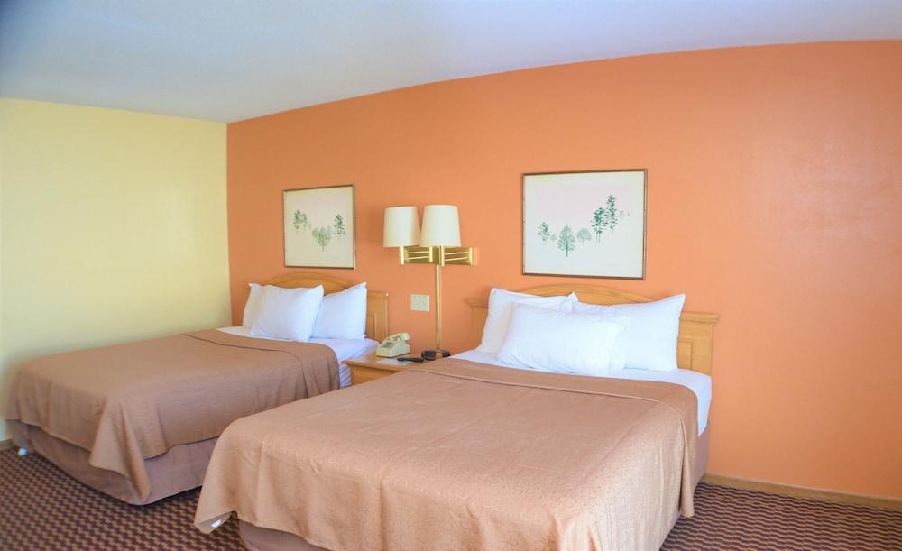 Old Towne Motel photo 18