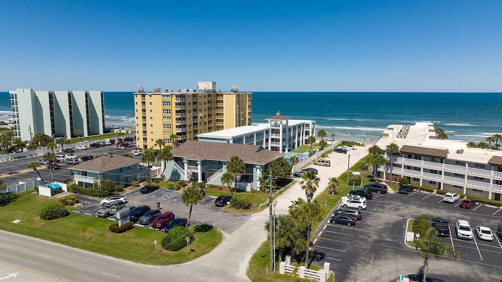 Coastal Waters Inn photo 1