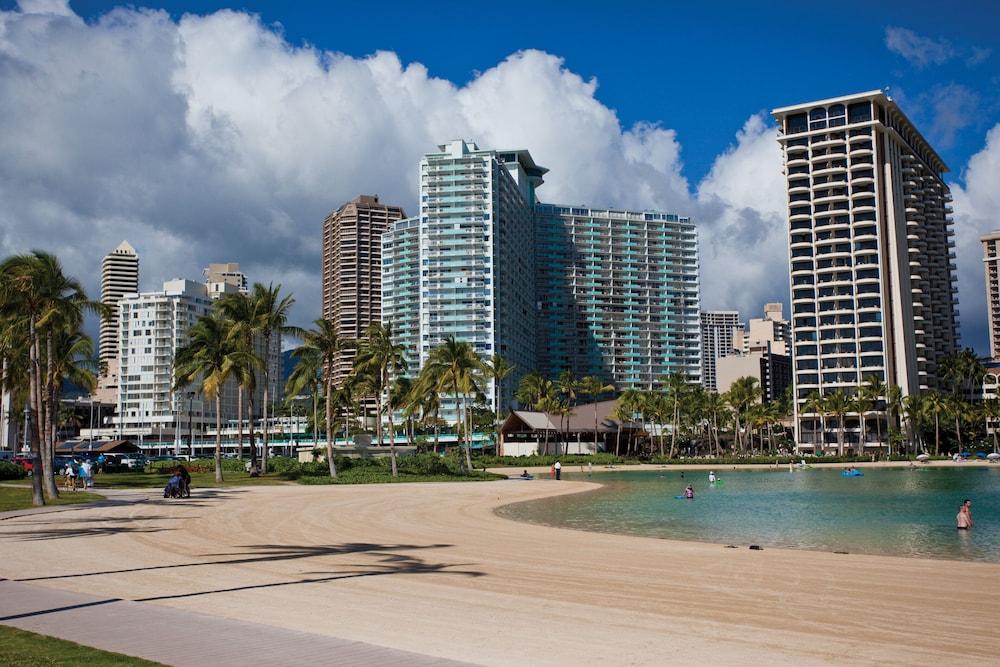 Waikiki Marina Resort at the Ilikai photo 41