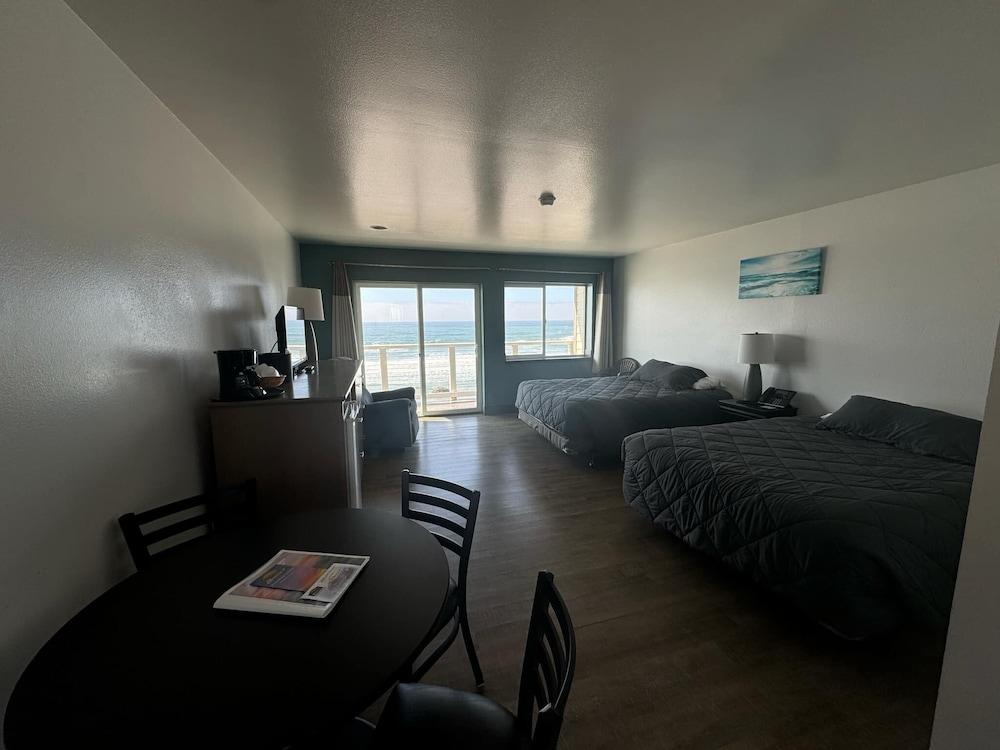 Sunset Oceanfront Lodging photo 45