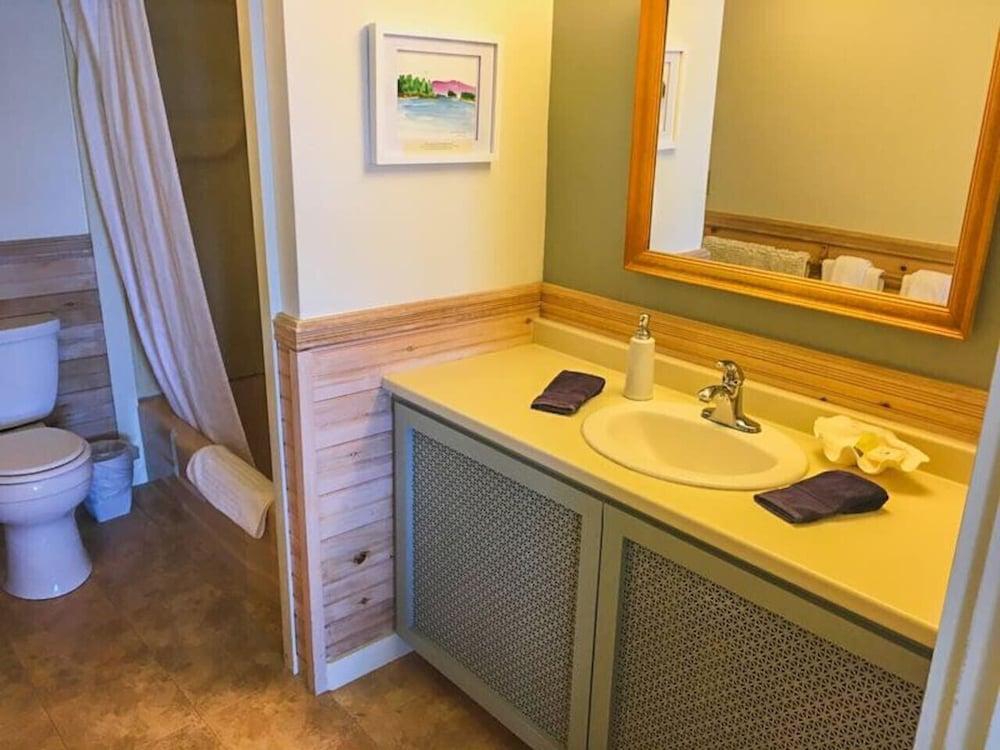 Inn on the Harbor photo 51