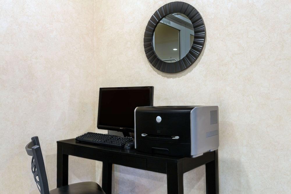 Super 8 by Wyndham Heyburn/Burley Area photo 3