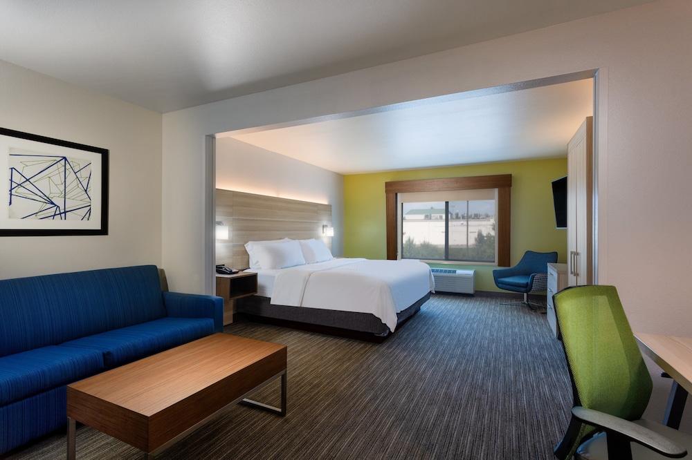 Holiday Inn Express Hotel & Suites Lewisburg by IHG photo 5