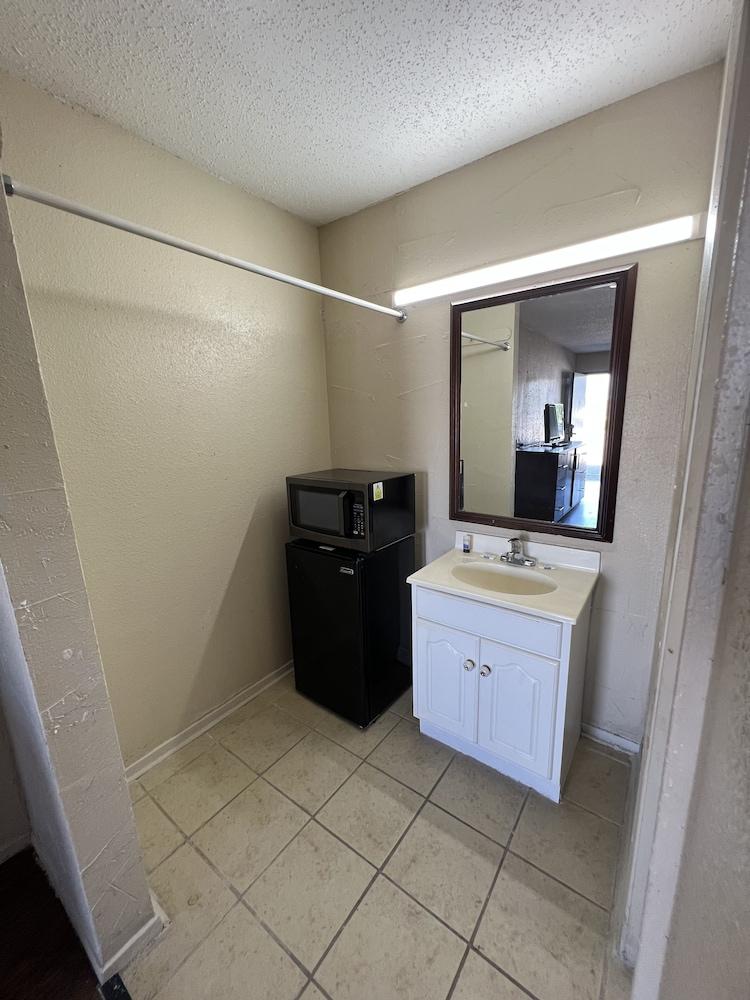 Great Western Inn & Suites photo 9