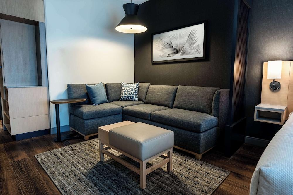 Hyatt Place Eagle Pass photo 9