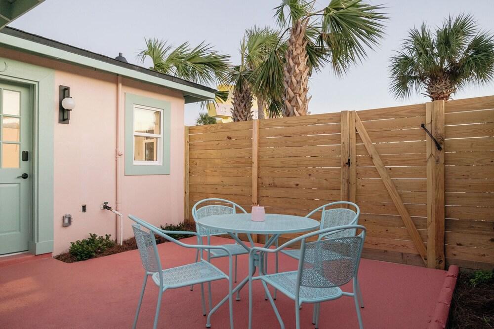 Haleys Court Boutique Motel photo 63
