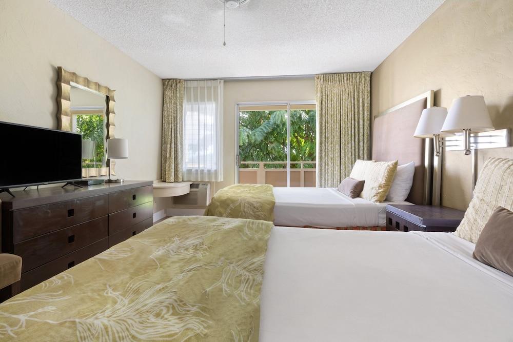 Plantation Hale Suites photo 16