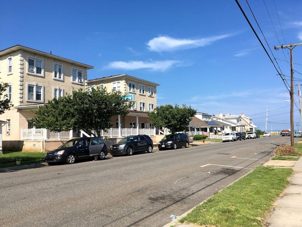 Belmar Inn photo 30