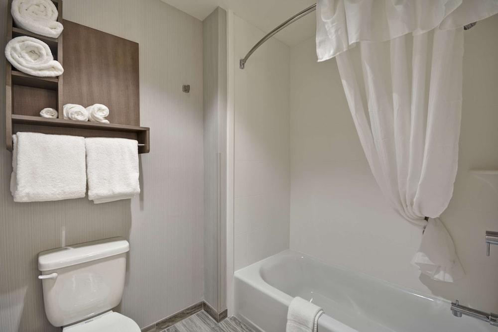 Homewood Suites by Hilton Rocky Mount photo 18