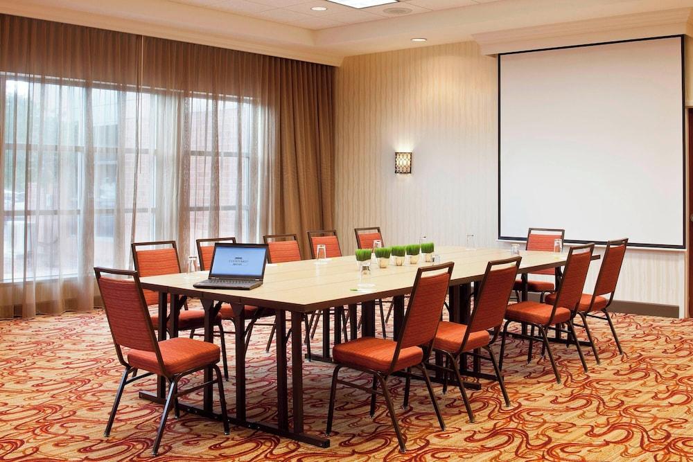 Courtyard by Marriott Pueblo Downtown photo 24
