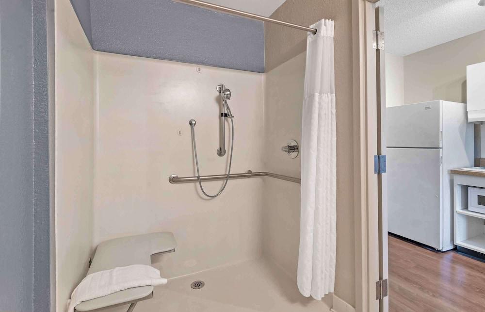 Extended Stay America Select Suites - Charlotte - Tyvola Rd. photo 14
