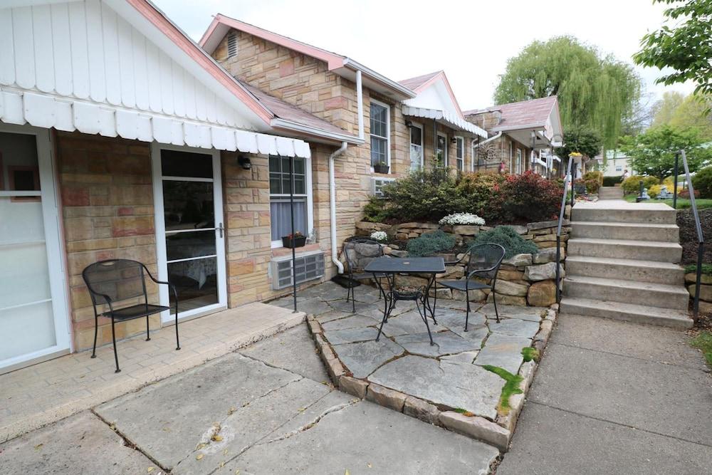 Carolina Country Inn photo 6