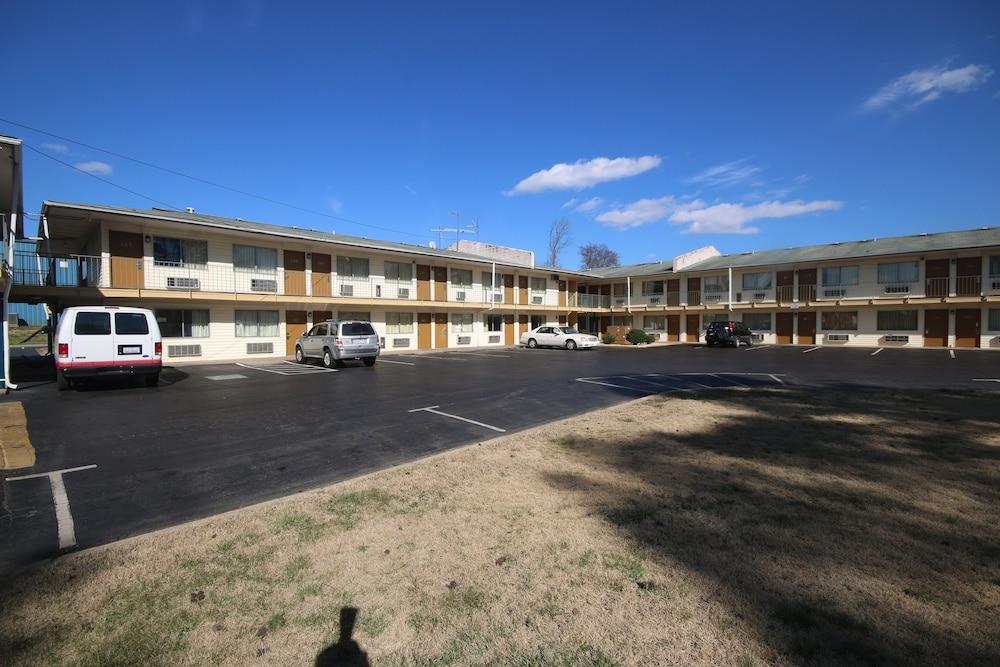 Royal Inn Charlotte Airport Hotel photo 19
