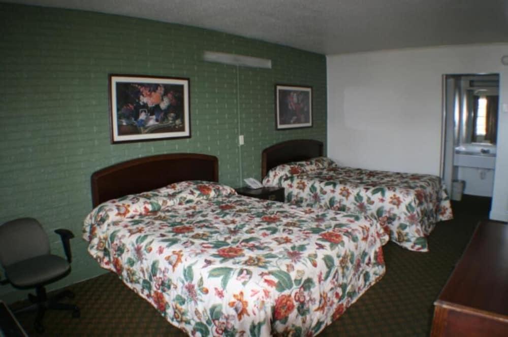 Budget Inn photo 8