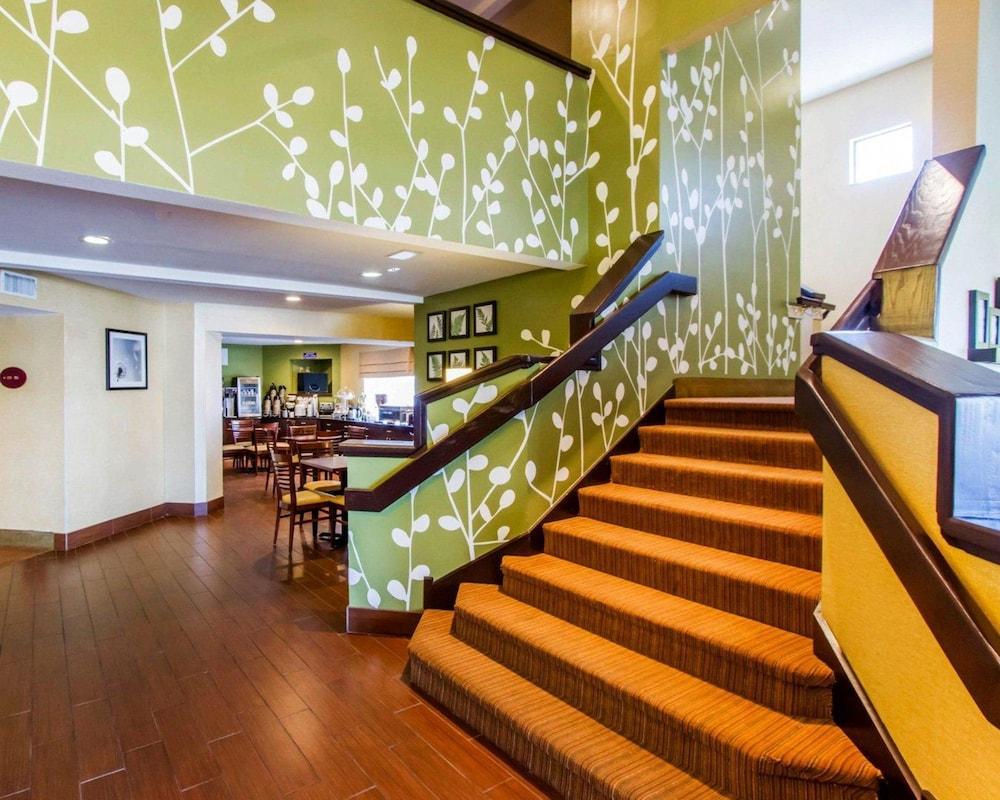 Econo Lodge Amarillo East photo 2