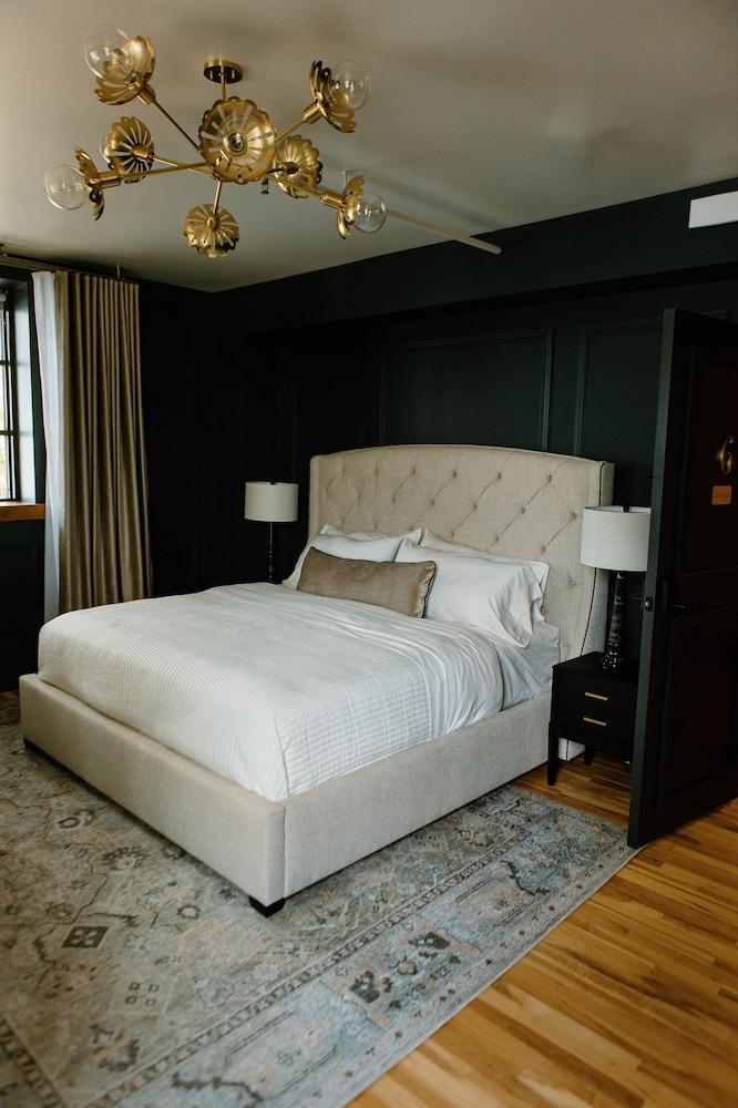 Hatchery Riverside Hotel & Event Venue photo 7