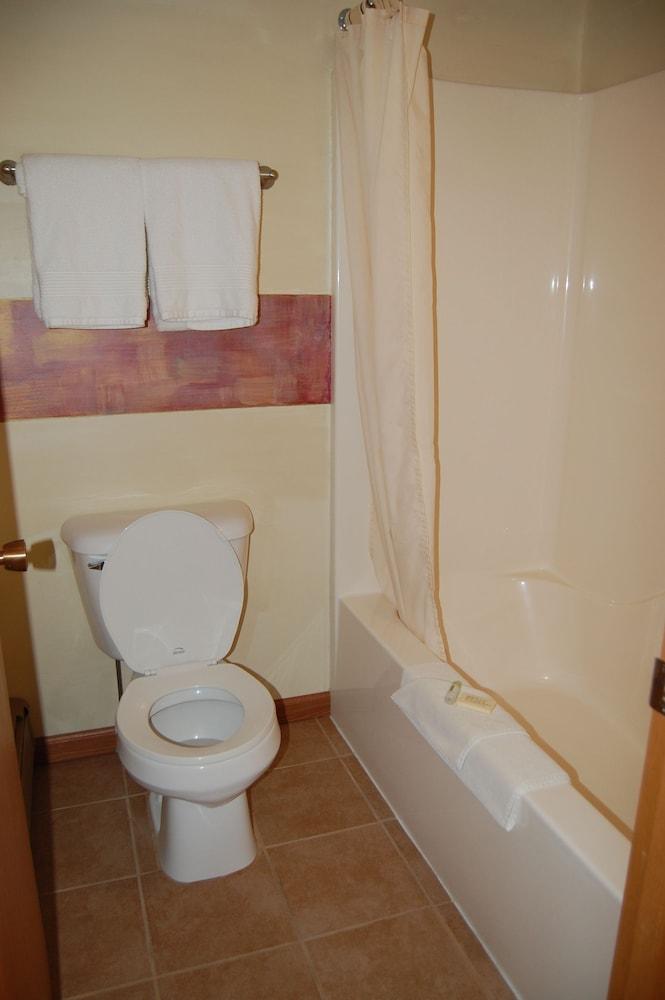 Northwoods Inn LLC photo 5