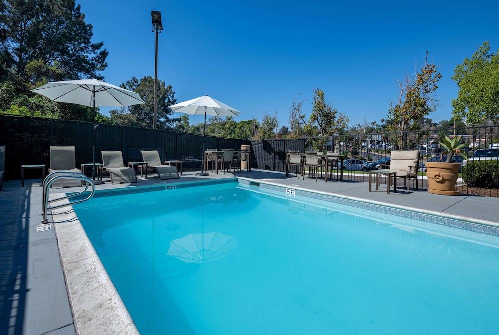 Days Inn by Wyndham Encinitas Moonlight Beach photo 13