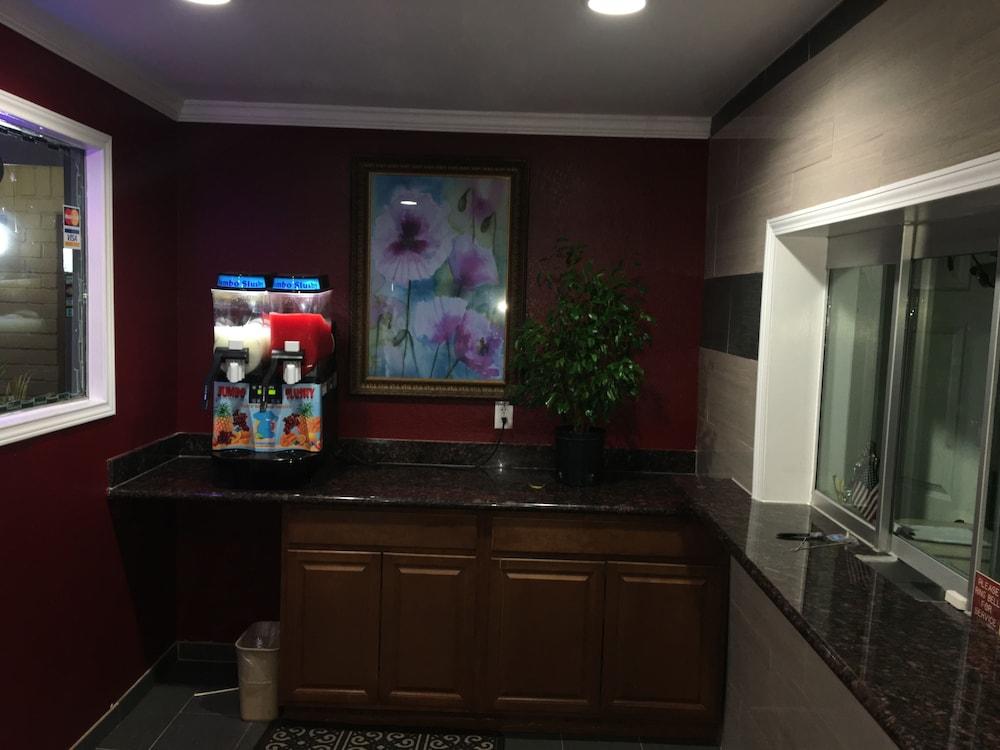 Southmore Boulevard Motel photo 14