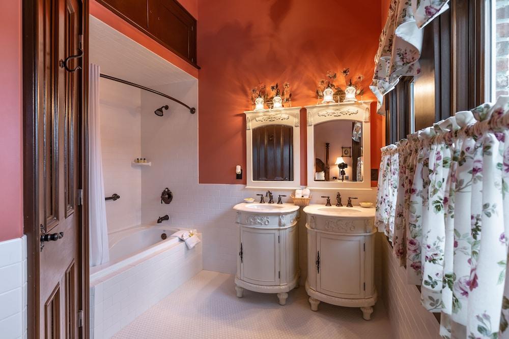 Steele Mansion photo 51