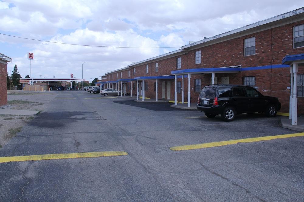 SuperLodge Motel photo 16