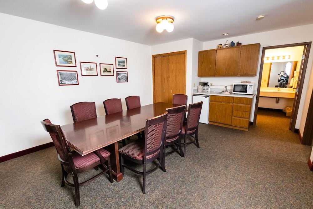 Cedarberry Inn photo 19