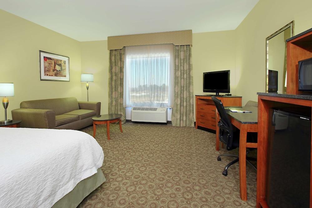 Hampton Inn & Suites Buffalo photo 12
