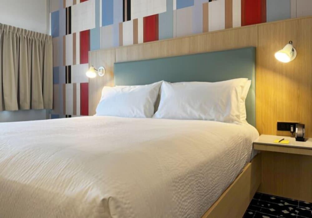 Colony House Motor Lodge photo 3