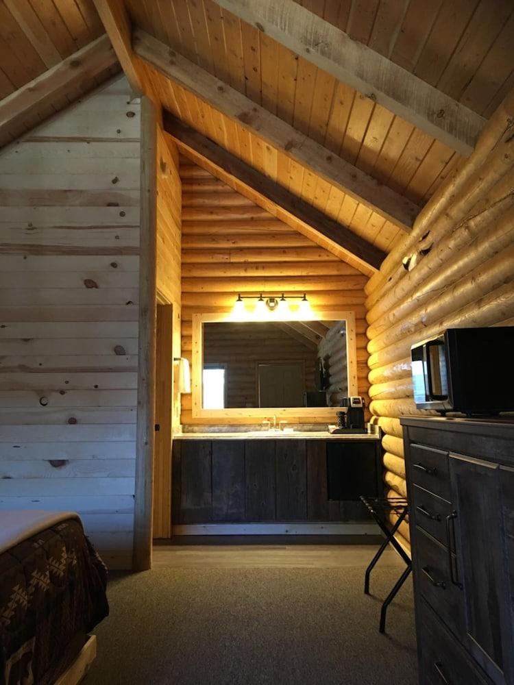 Panguitch Countryside Cabins photo 9