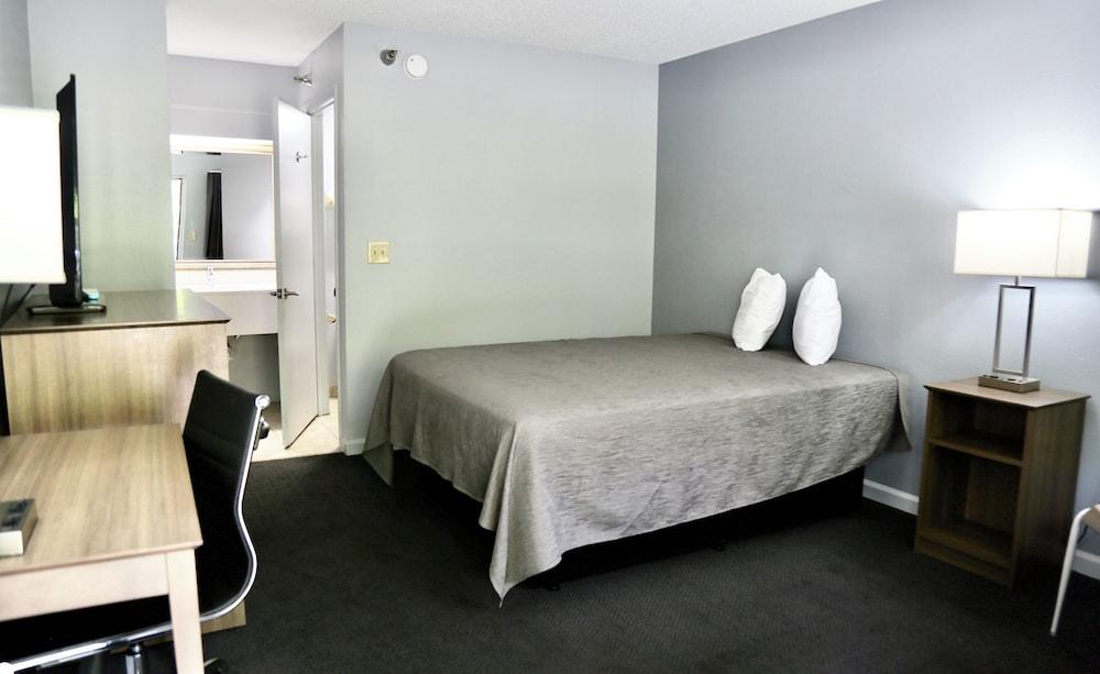 Home Inn & Suites Orlando-Apopka photo 3
