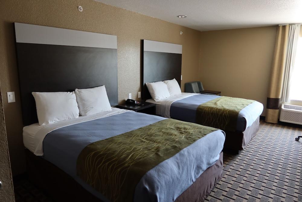 West Worth Inn and Suites photo 9