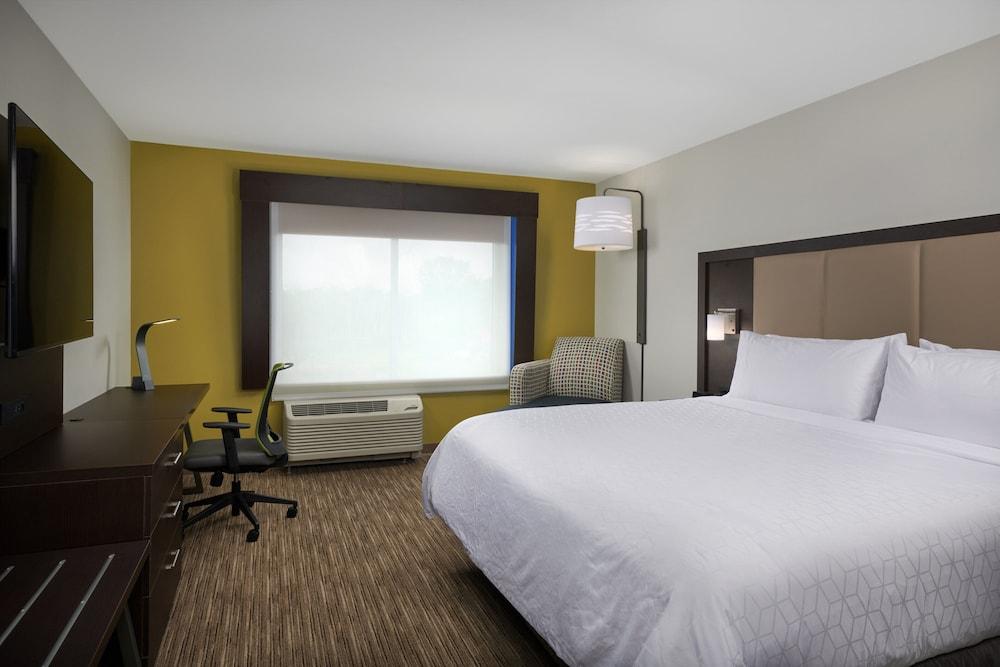 Holiday Inn Express Amherst - Lockport by IHG photo 13