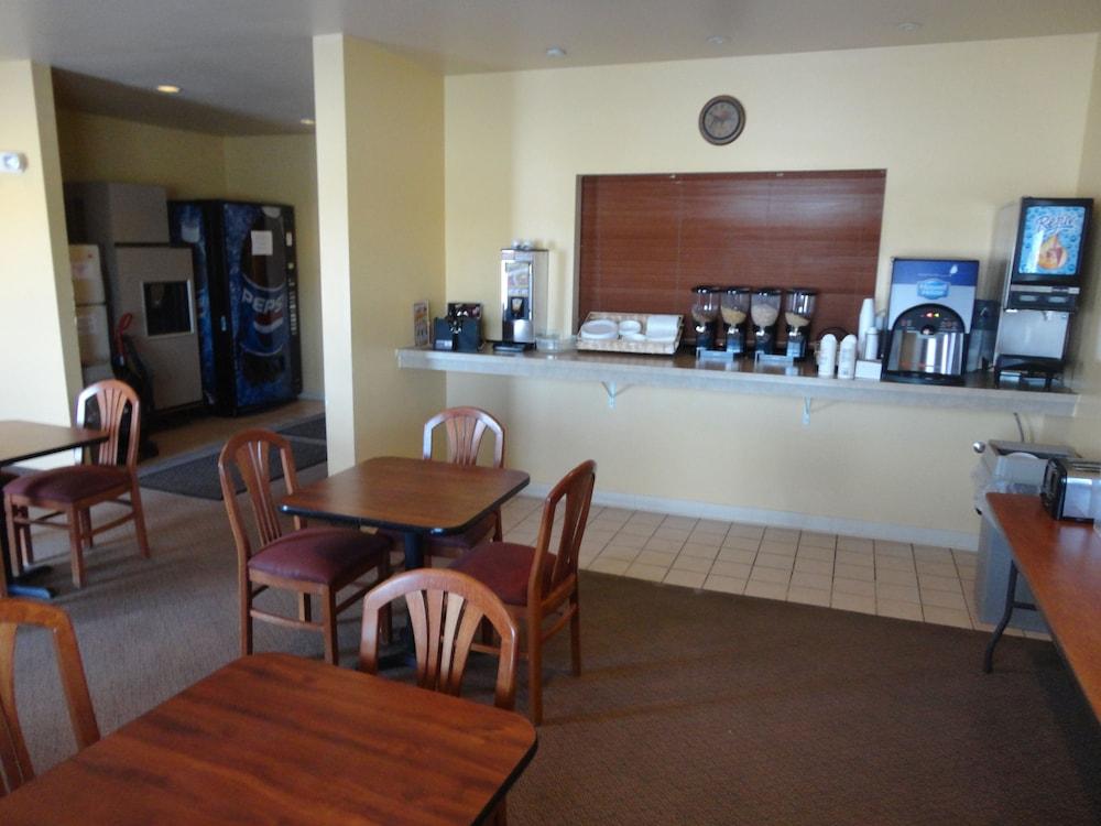 Quality Inn & Suites Pinedale photo 25