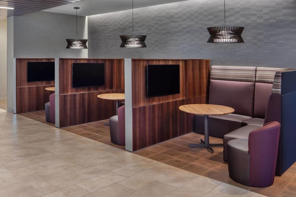 Courtyard by Marriott Wayne Fairfield photo 23