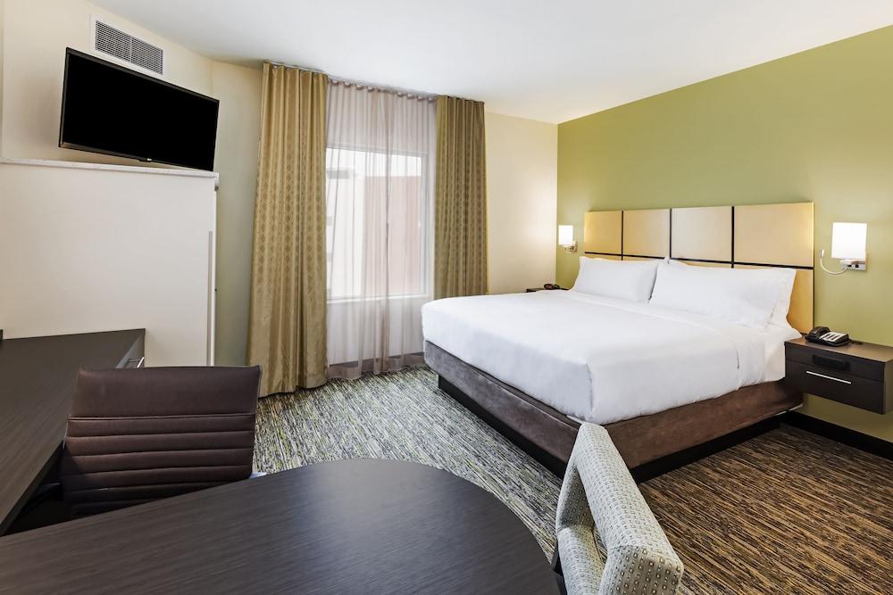 Candlewood Suites Lenexa - Overland Park Area by IHG photo 2