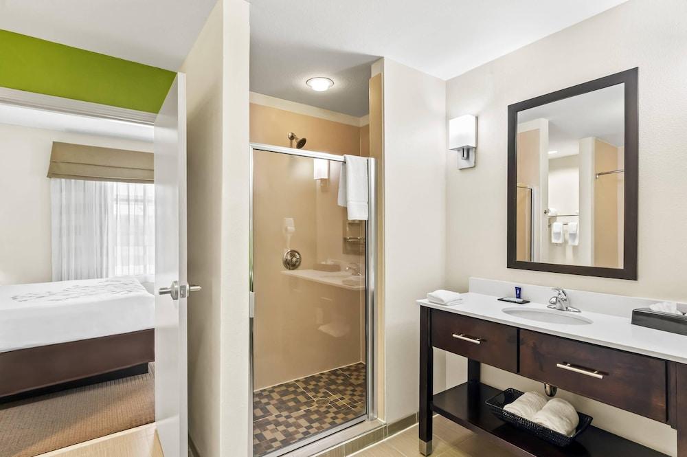 Sleep Inn & Suites Dripping Springs - Austin Area photo 27