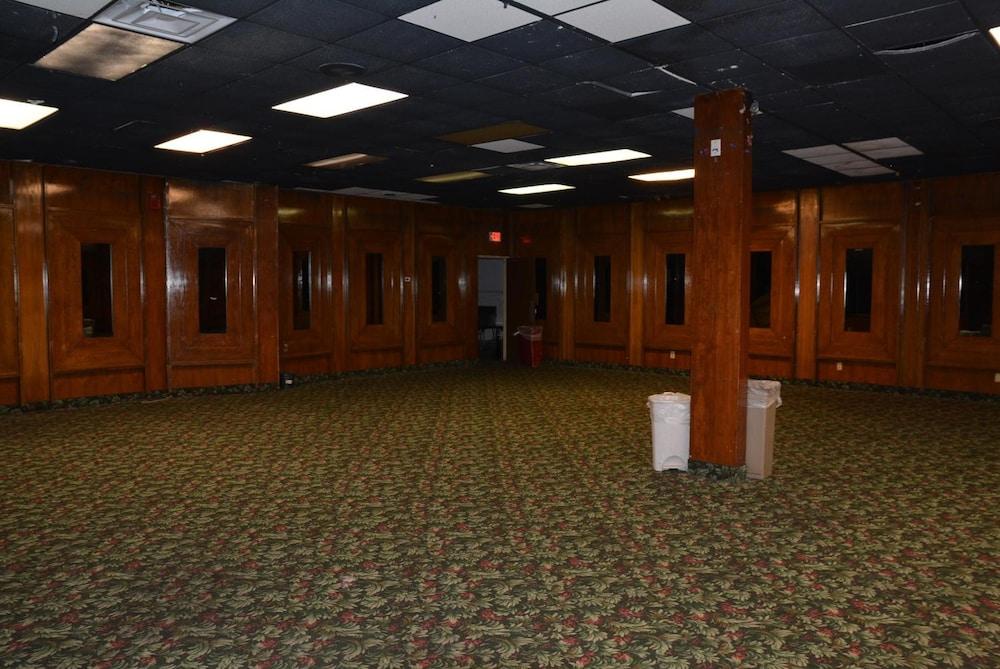 OK Hotel photo 23